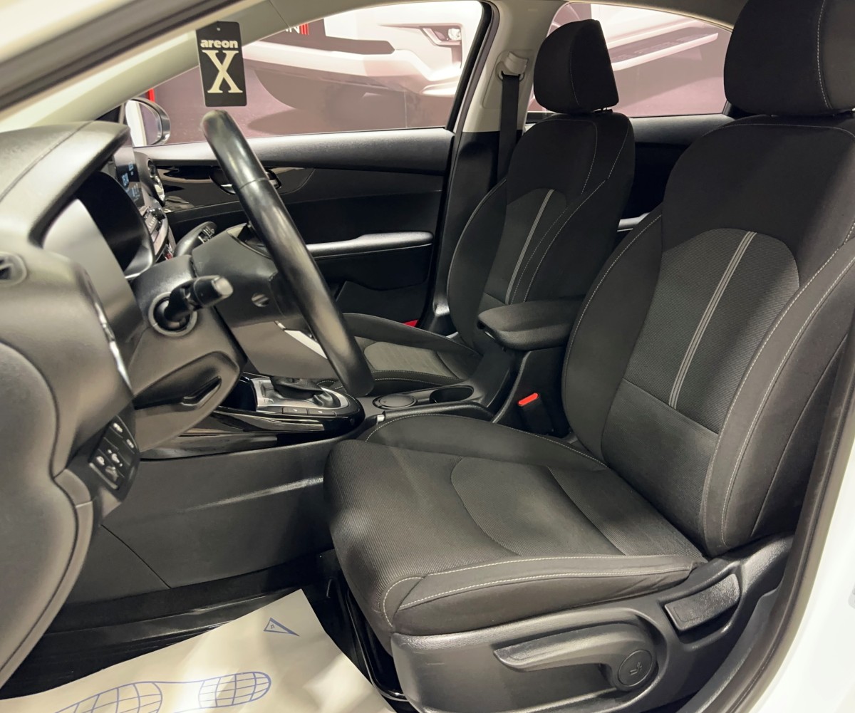 Kia Cerato - фото 10