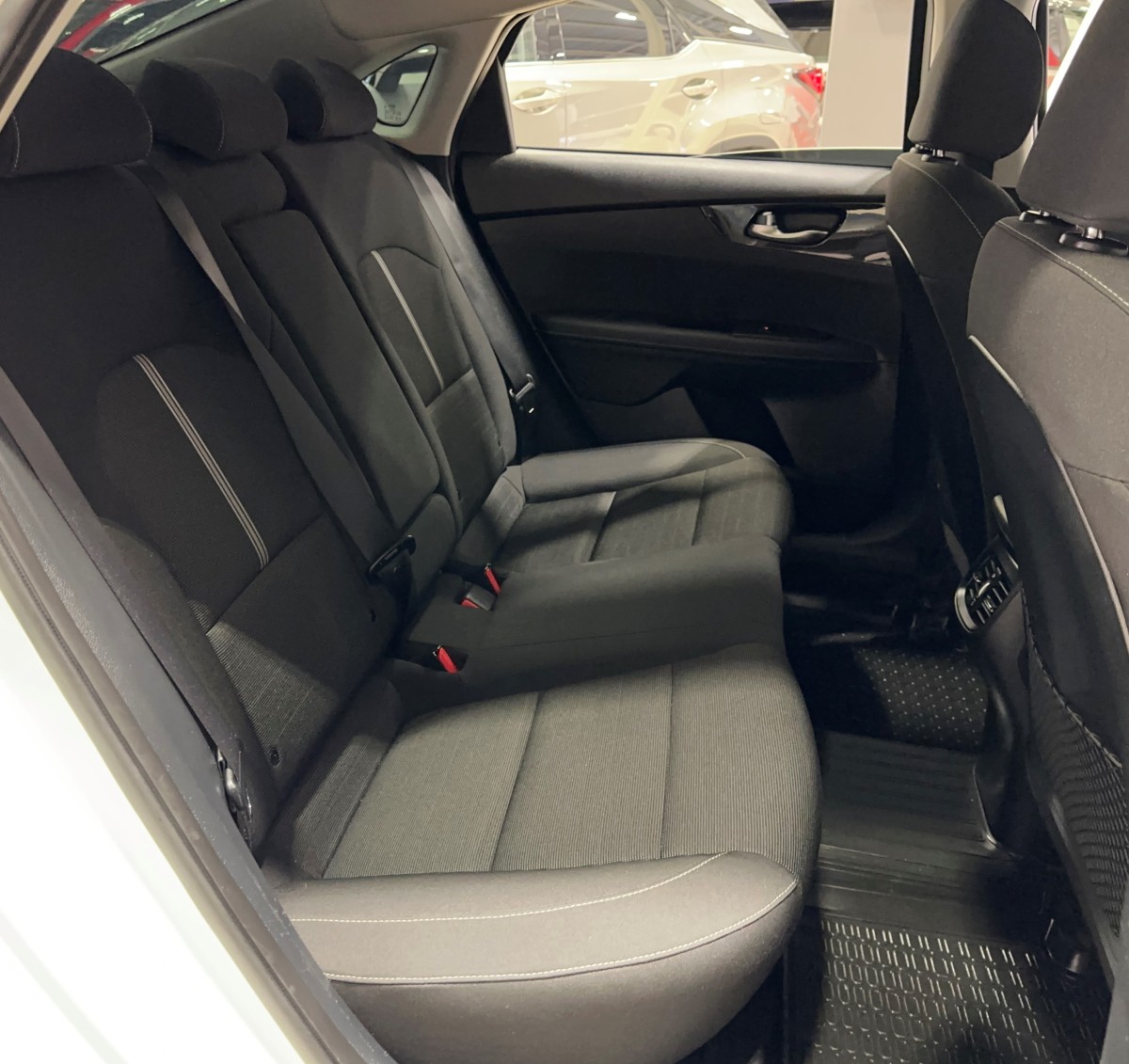 Kia Cerato - фото 13