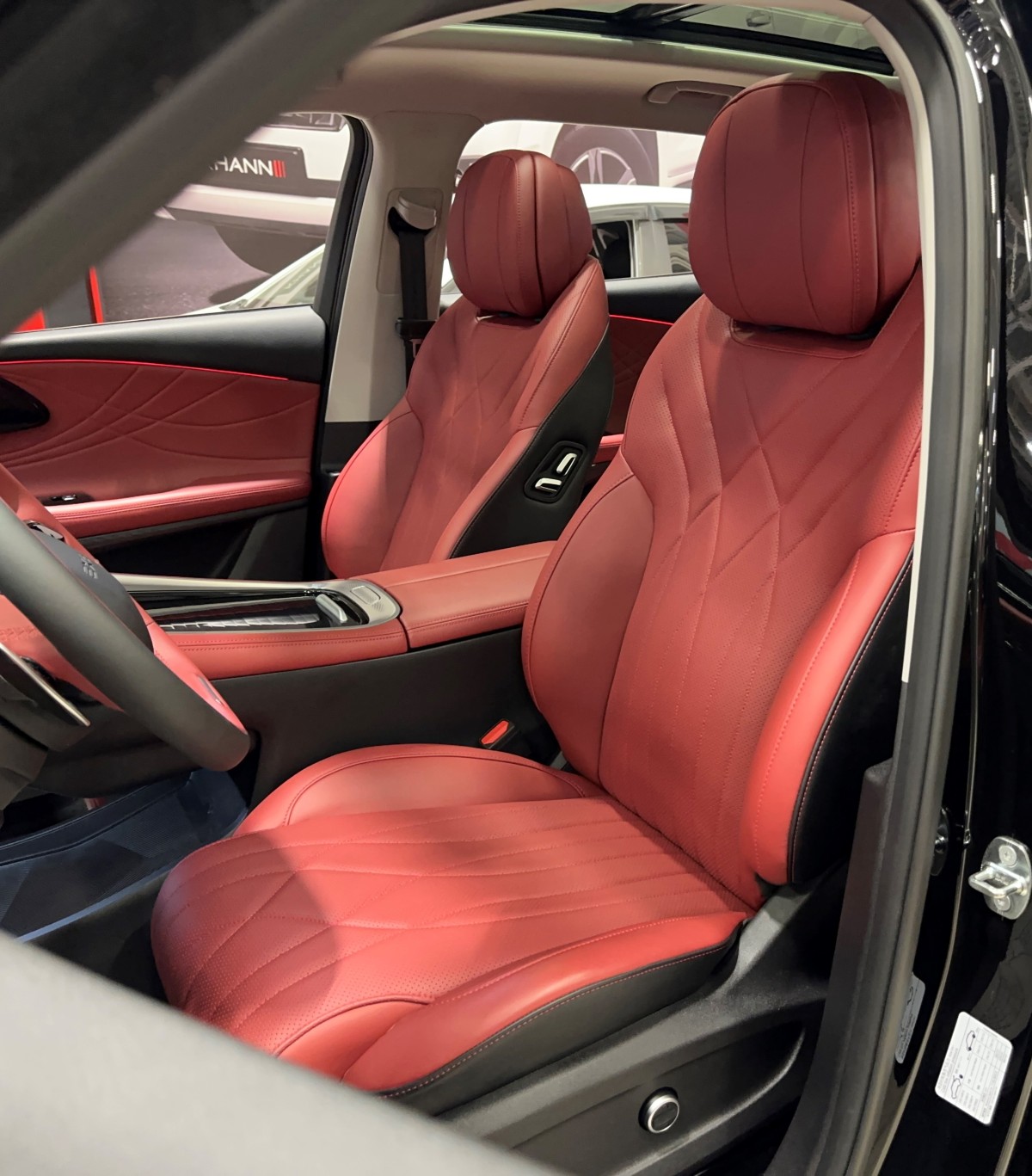 EXEED RX - фото 11