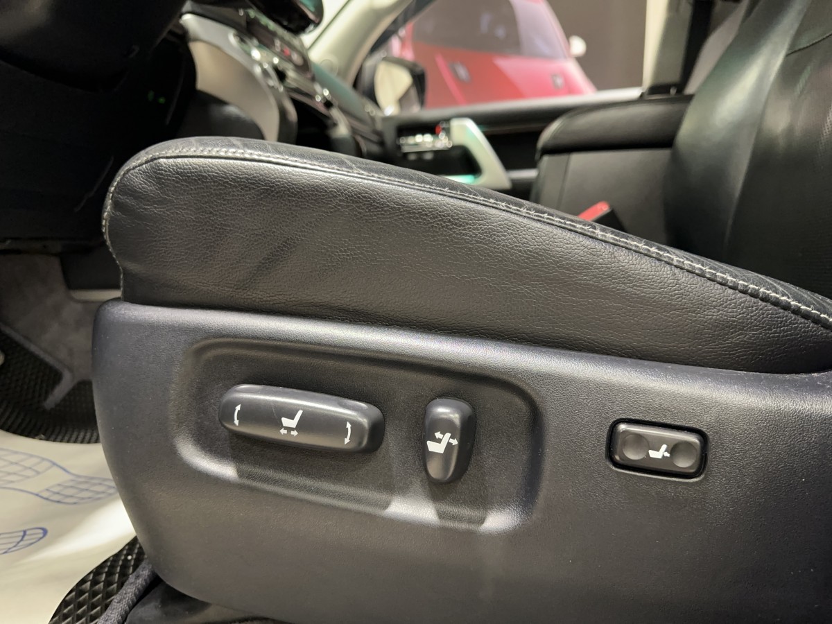 Toyota Land Cruiser 200 - фото 18