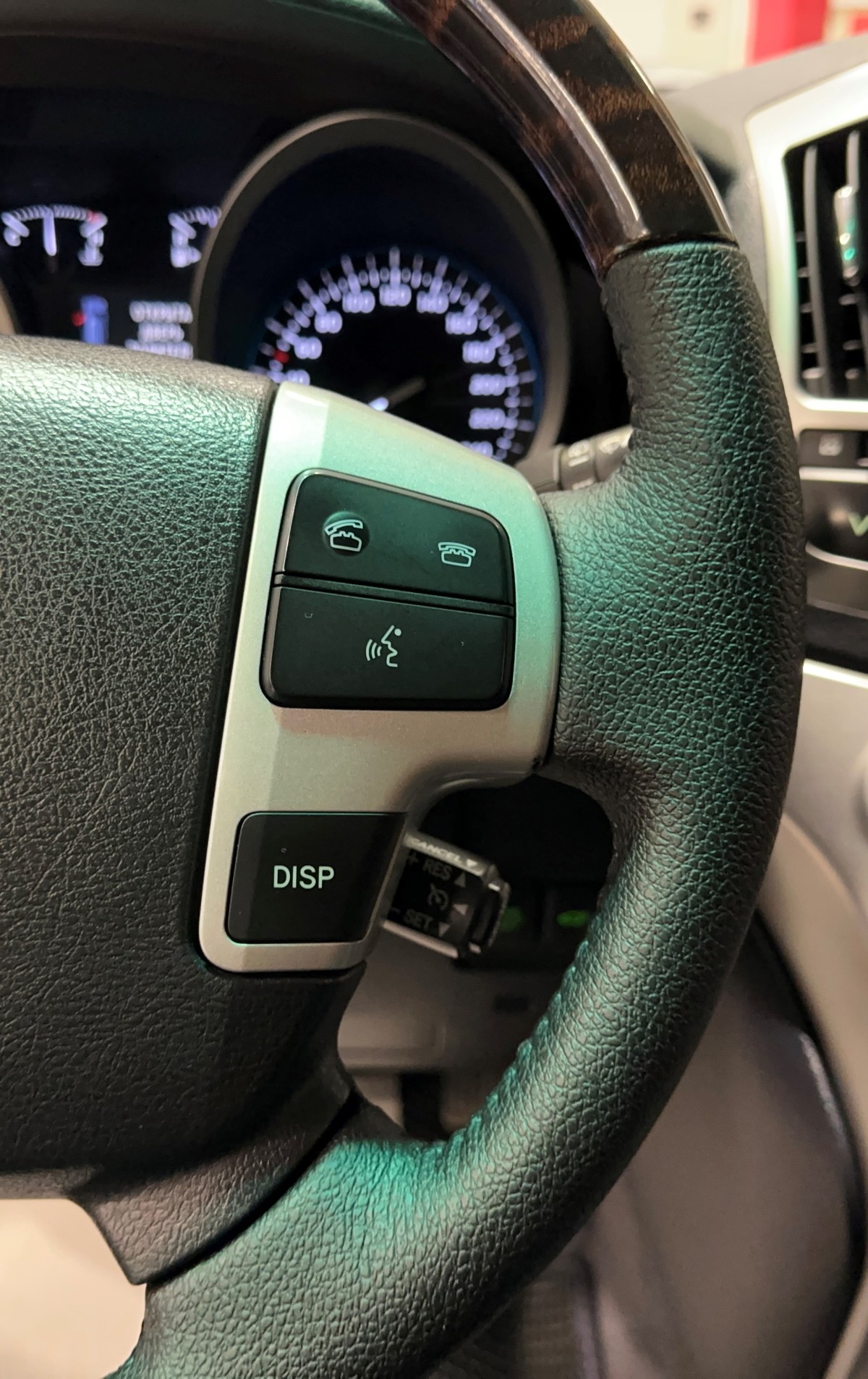 Toyota Land Cruiser 200 - фото 22