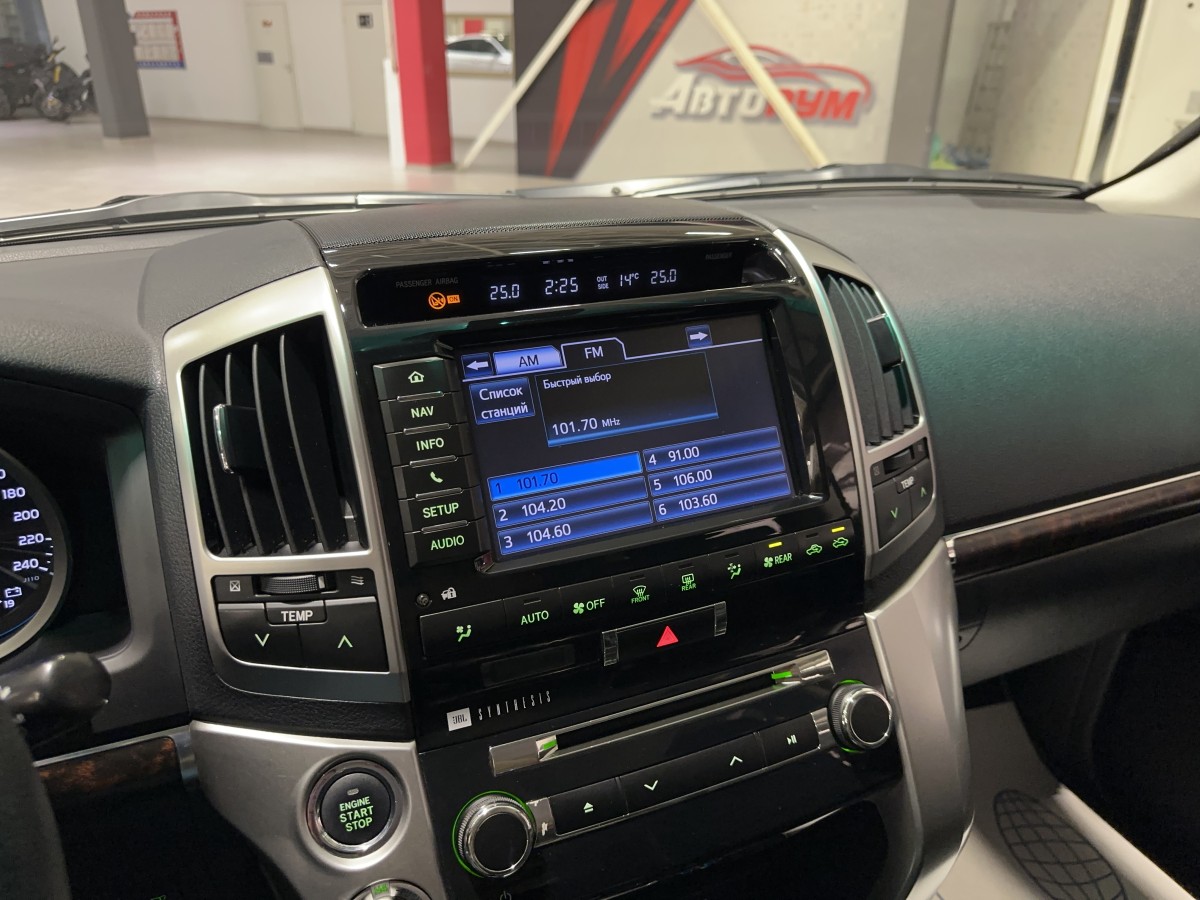 Toyota Land Cruiser 200 - фото 26