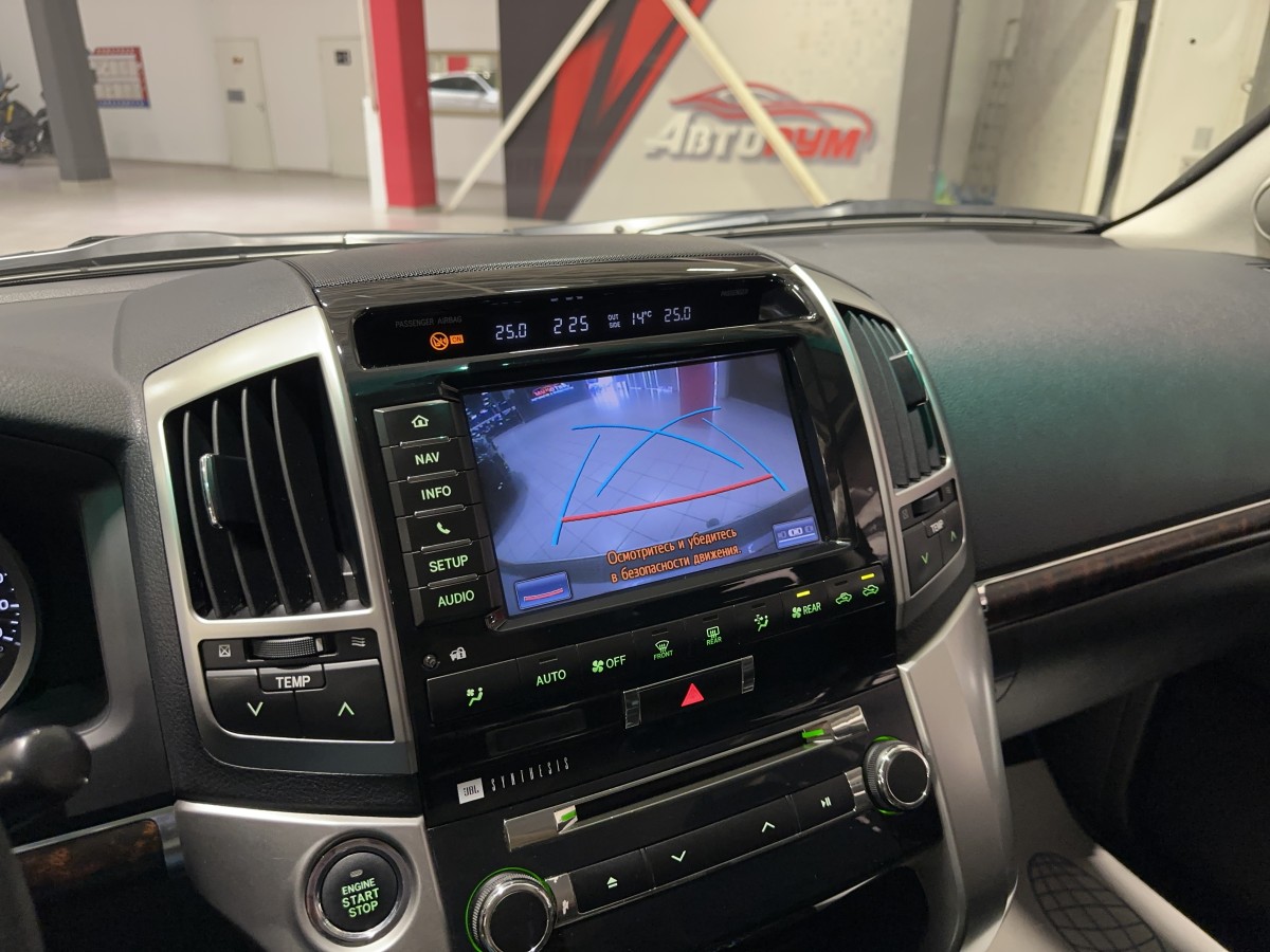 Toyota Land Cruiser 200 - фото 27