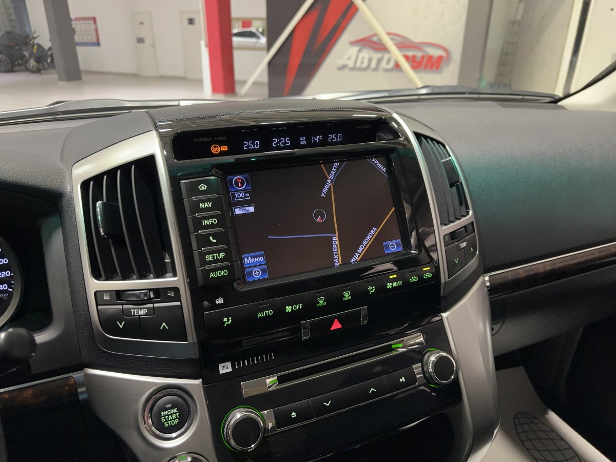 Toyota Land Cruiser 200 - фото 28