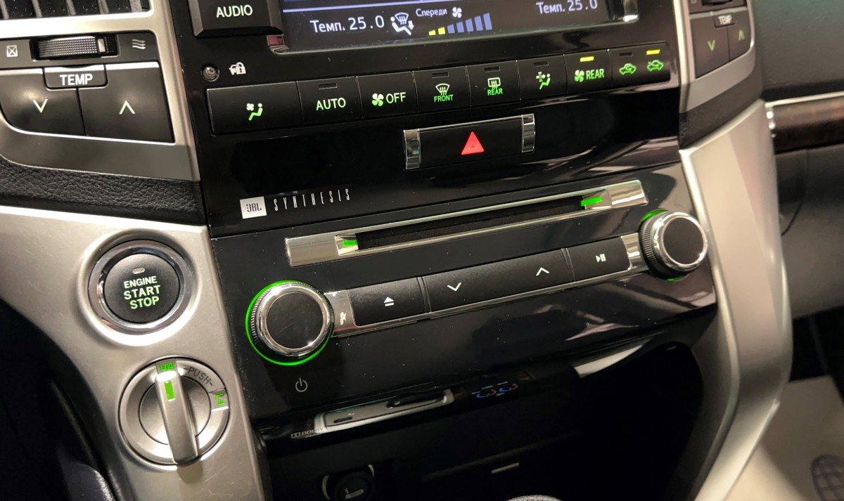 Toyota Land Cruiser 200 - фото 29