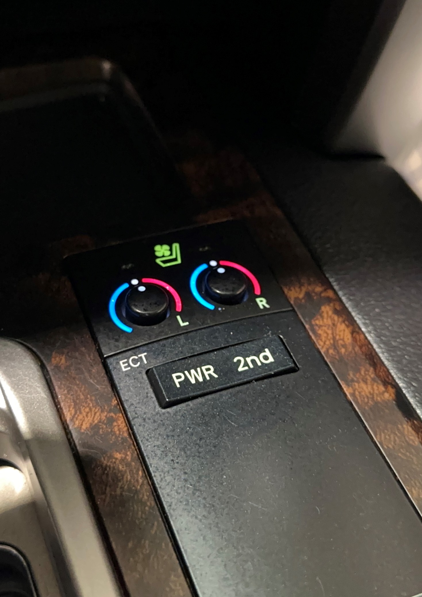 Toyota Land Cruiser 200 - фото 32