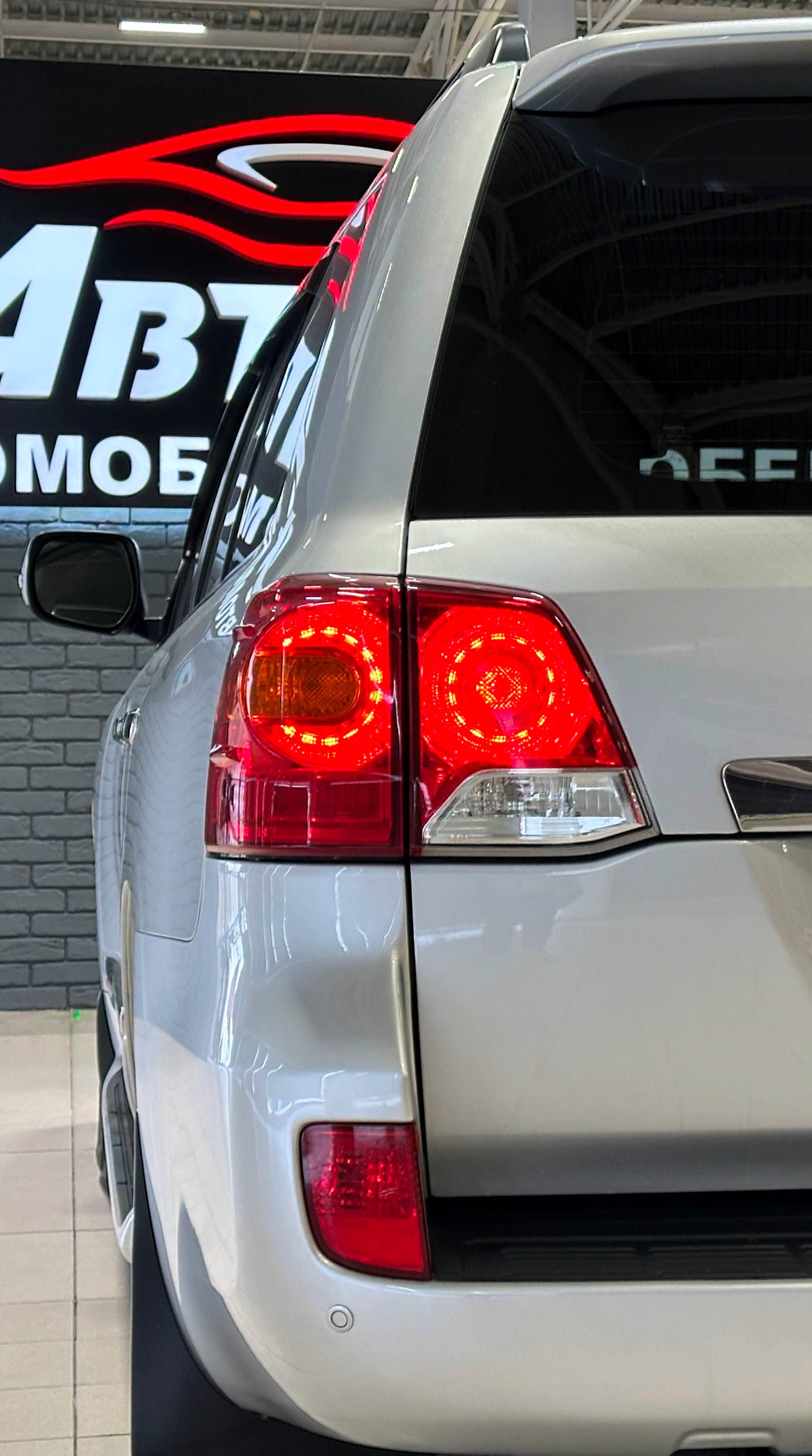 Toyota Land Cruiser 200 - фото 8