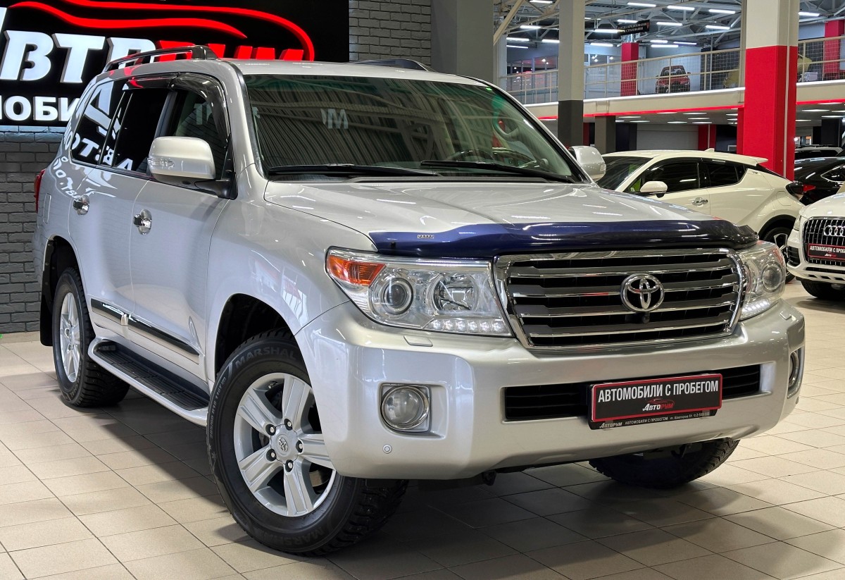 Toyota Land Cruiser 200 - фото 4