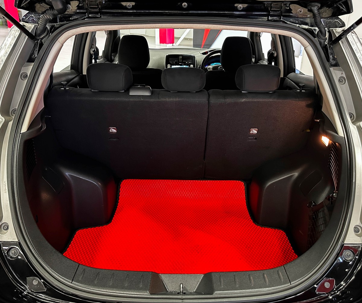 Nissan Leaf - фото 14