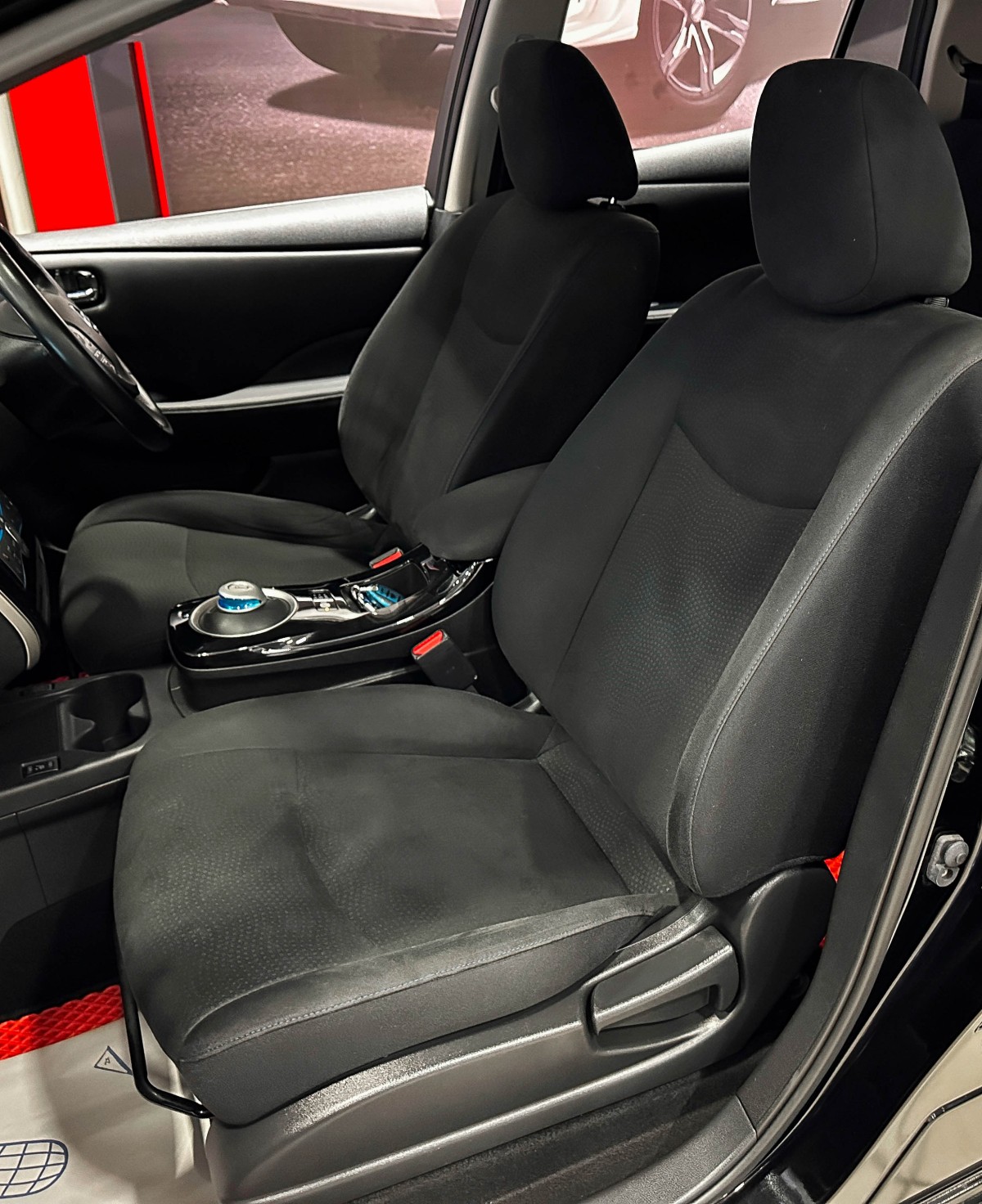 Nissan Leaf - фото 16