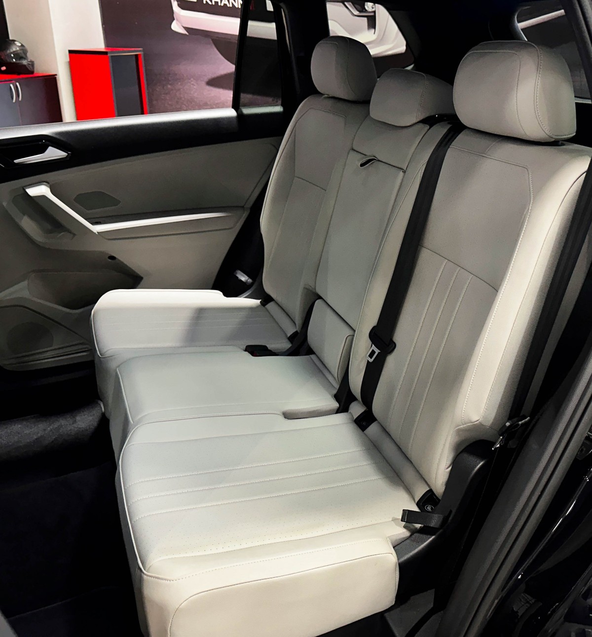 Volkswagen Tiguan - фото 12