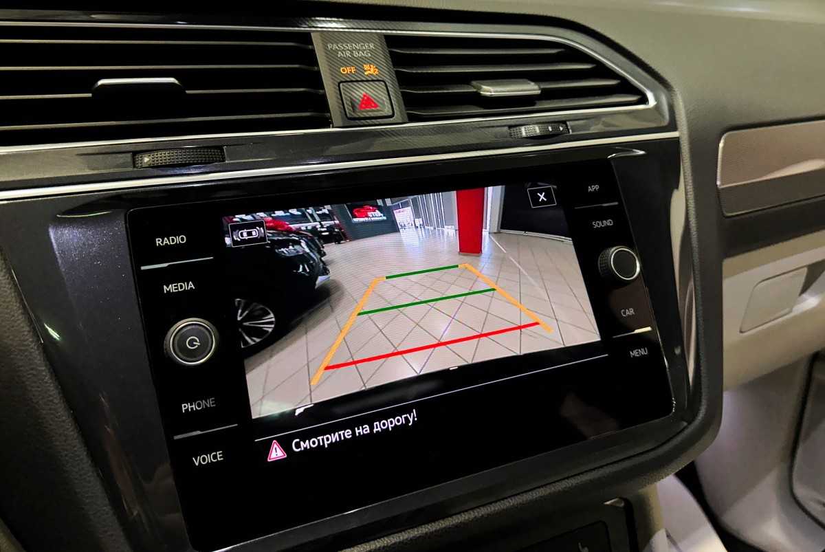 Volkswagen Tiguan - фото 24