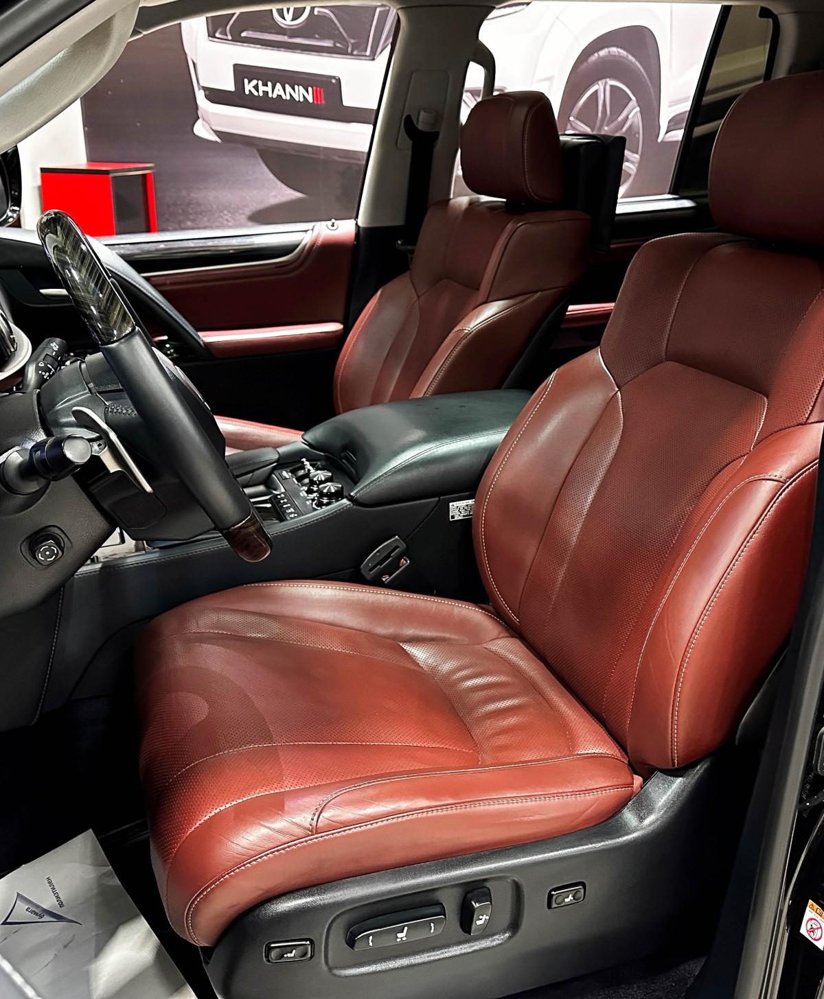 Lexus LX 570 - фото 13