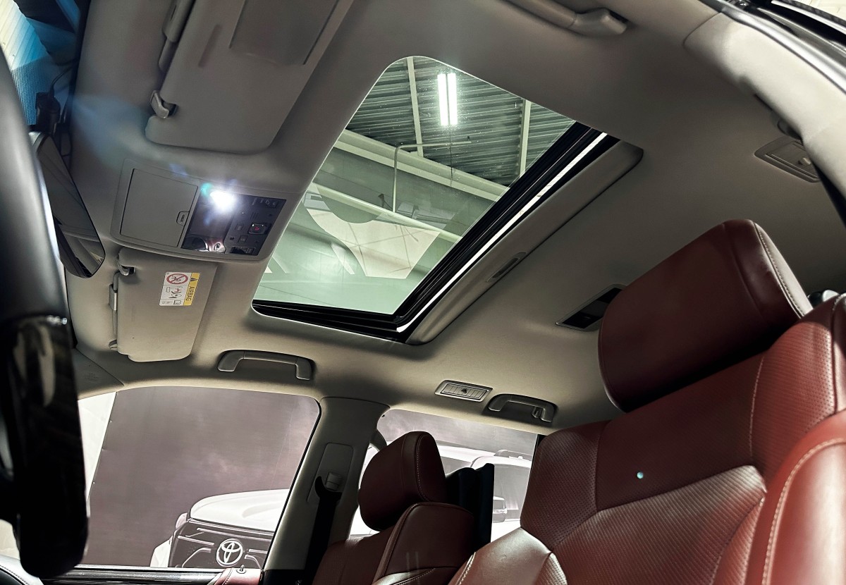 Lexus LX 570 - фото 34