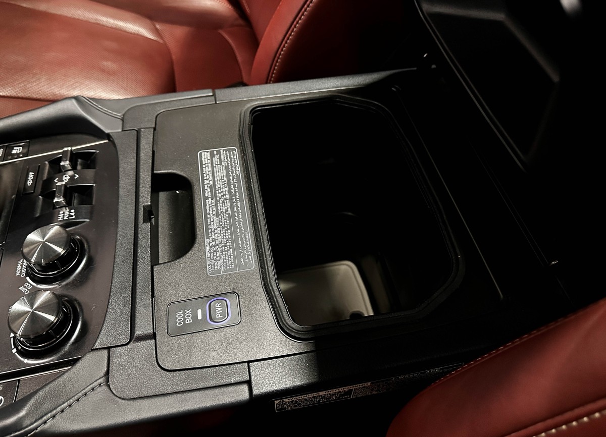 Lexus LX 570 - фото 36