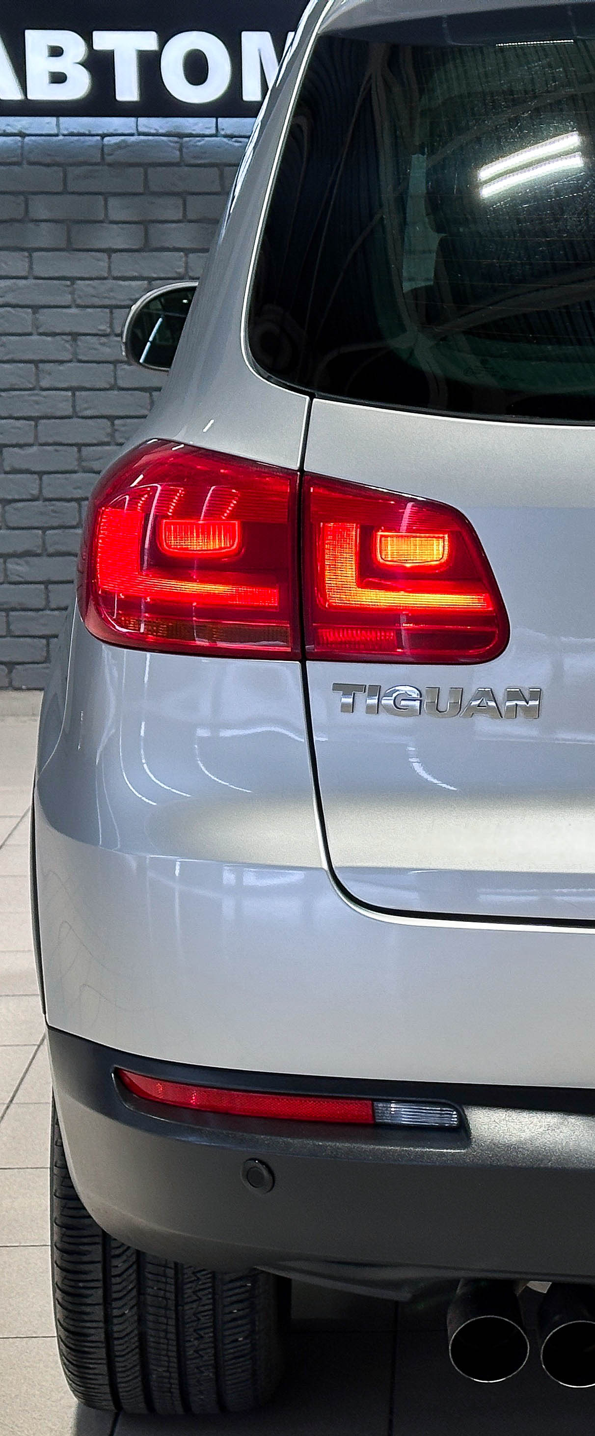 Volkswagen Tiguan - фото 8