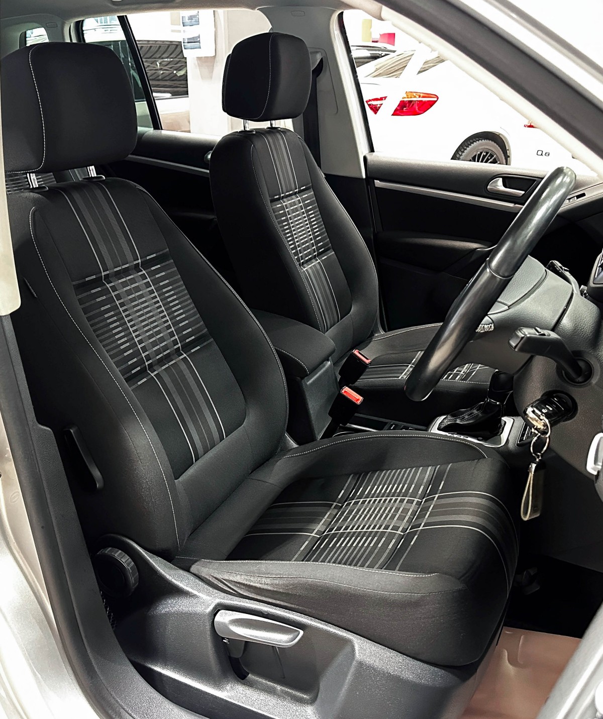 Volkswagen Tiguan - фото 11