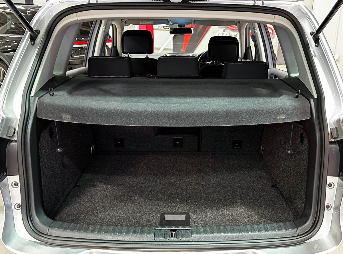 Volkswagen Tiguan - фото 13