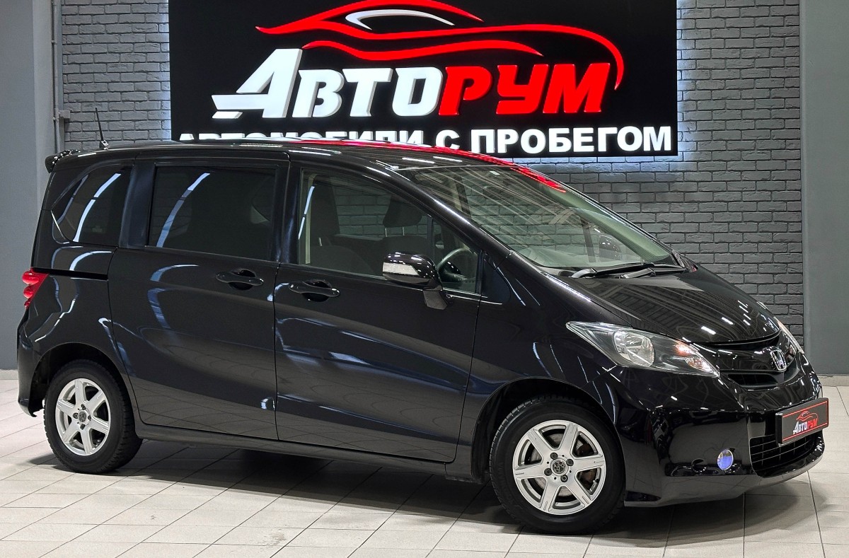 Honda Freed - фото 1