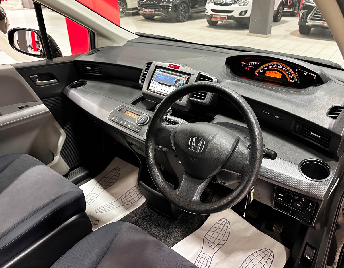 Honda Freed - фото 8