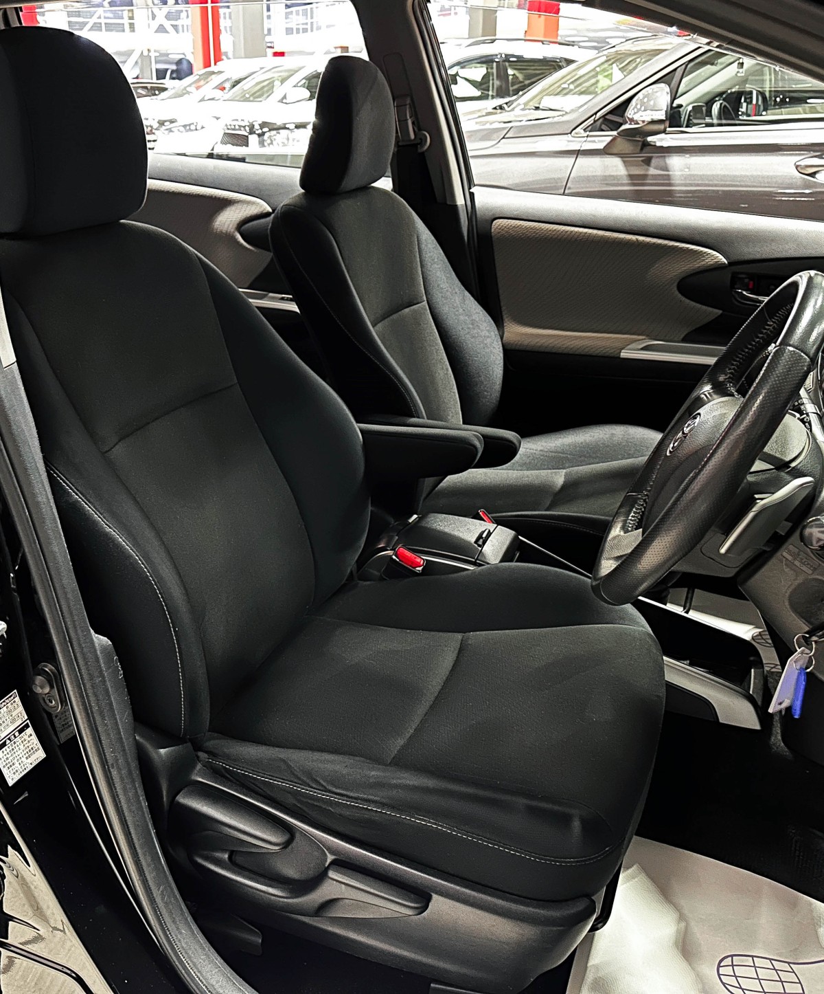 Toyota Wish - фото 9