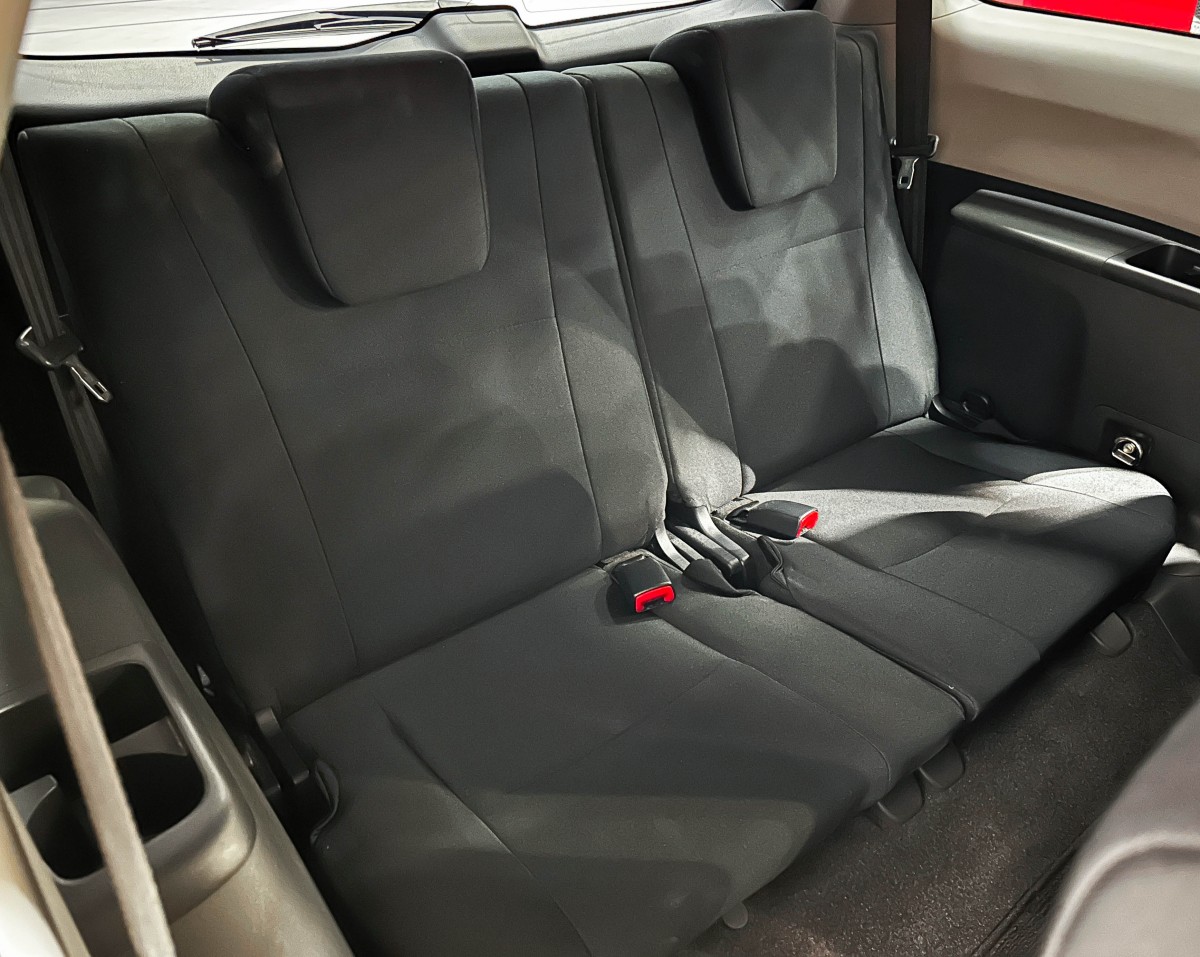 Toyota Wish - фото 11