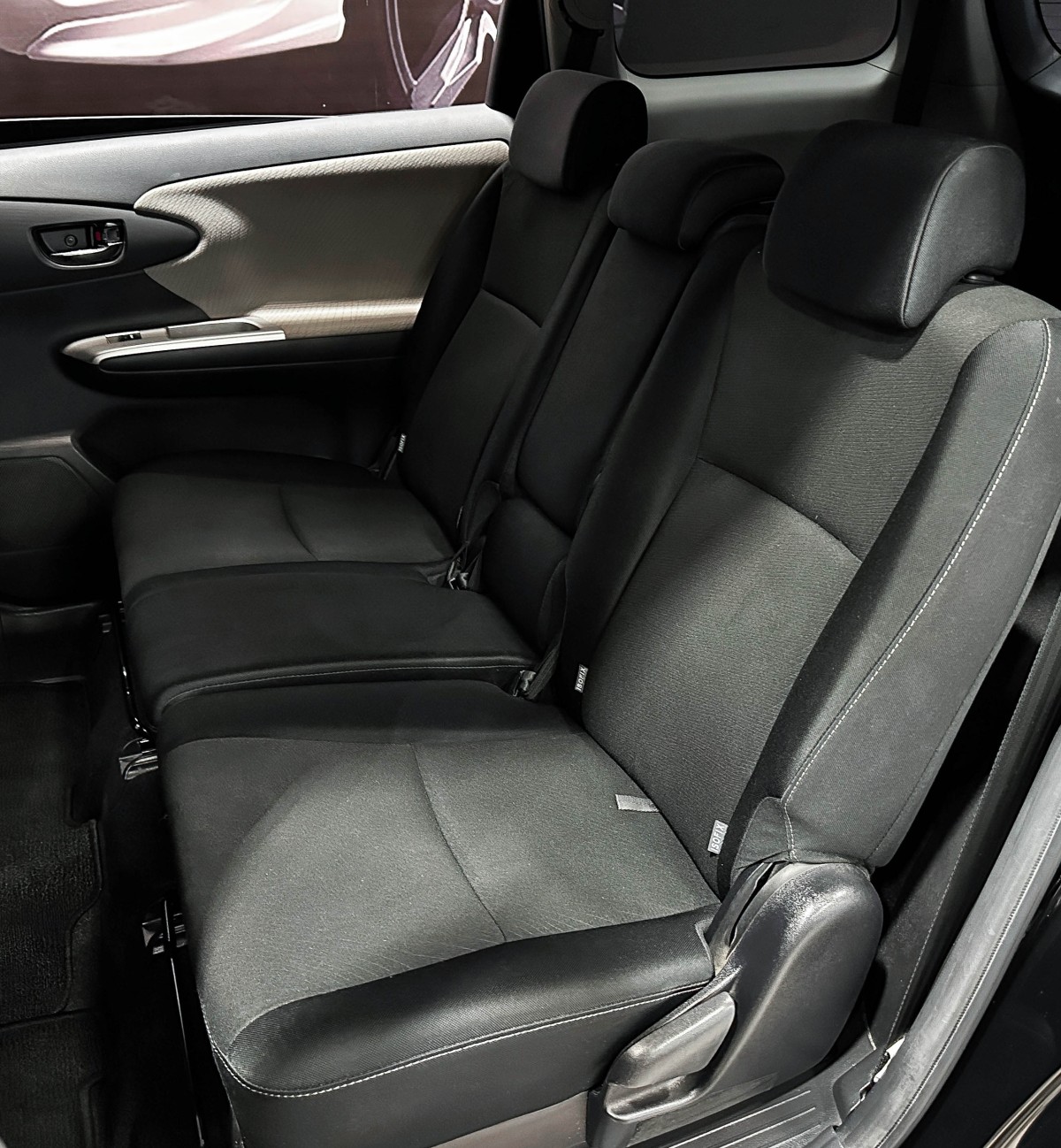 Toyota Wish - фото 13