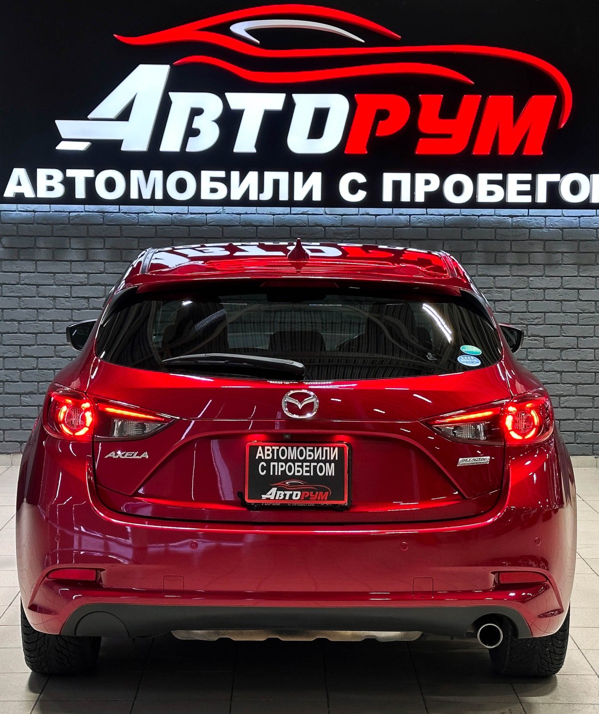 Mazda Axela - фото 6