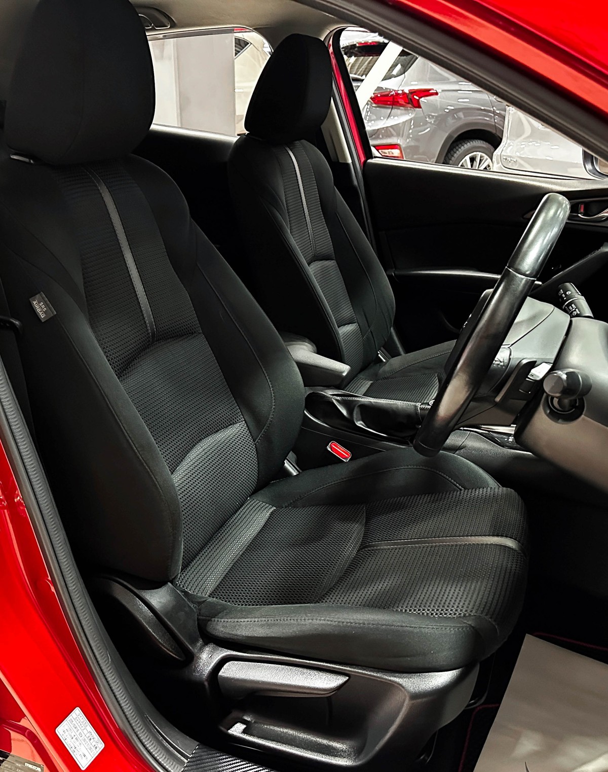 Mazda Axela - фото 11