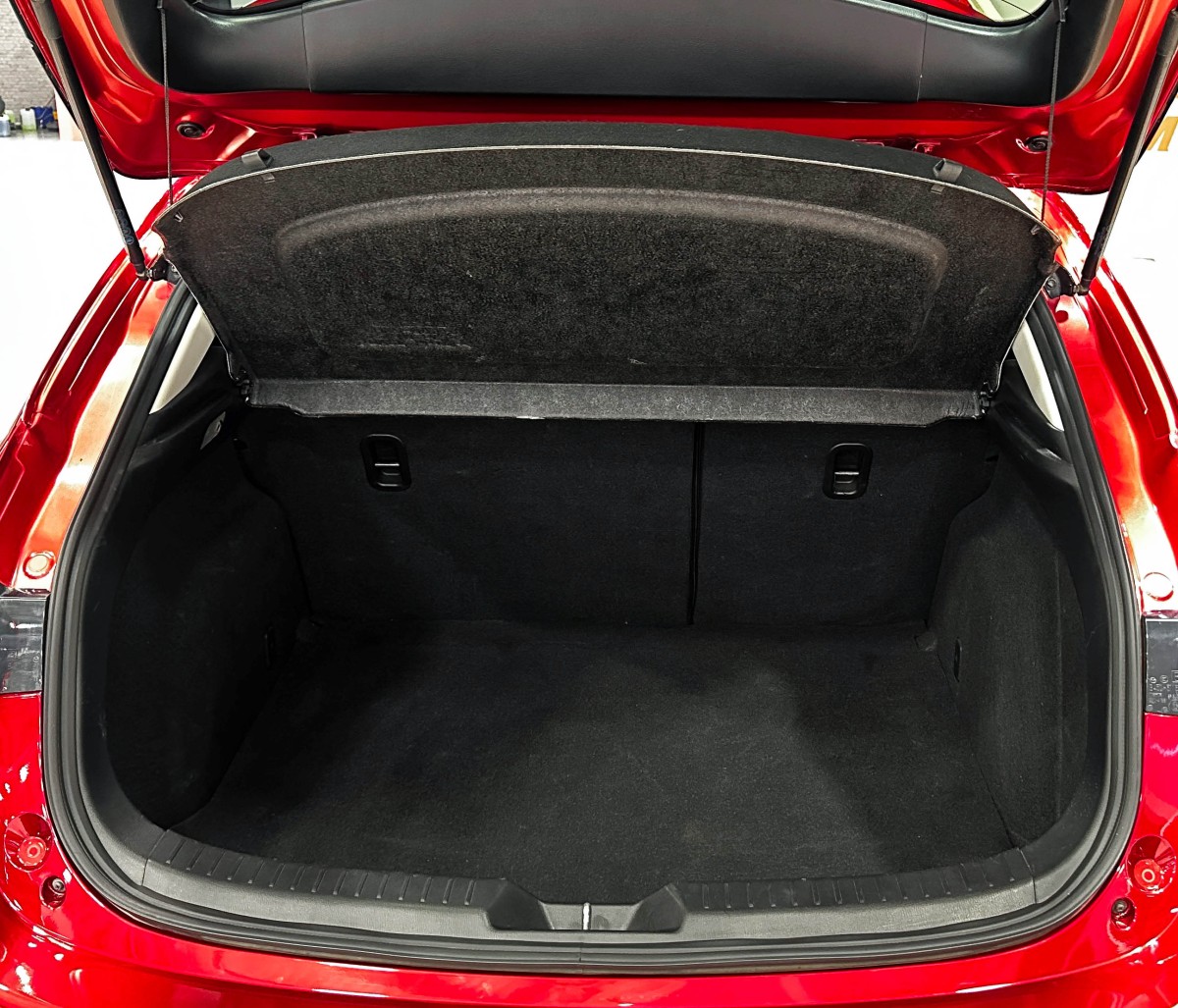 Mazda Axela - фото 13