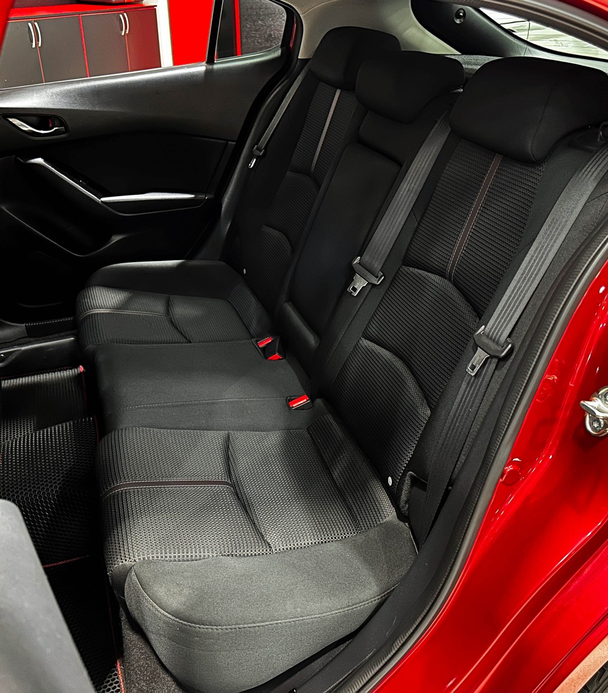 Mazda Axela - фото 14