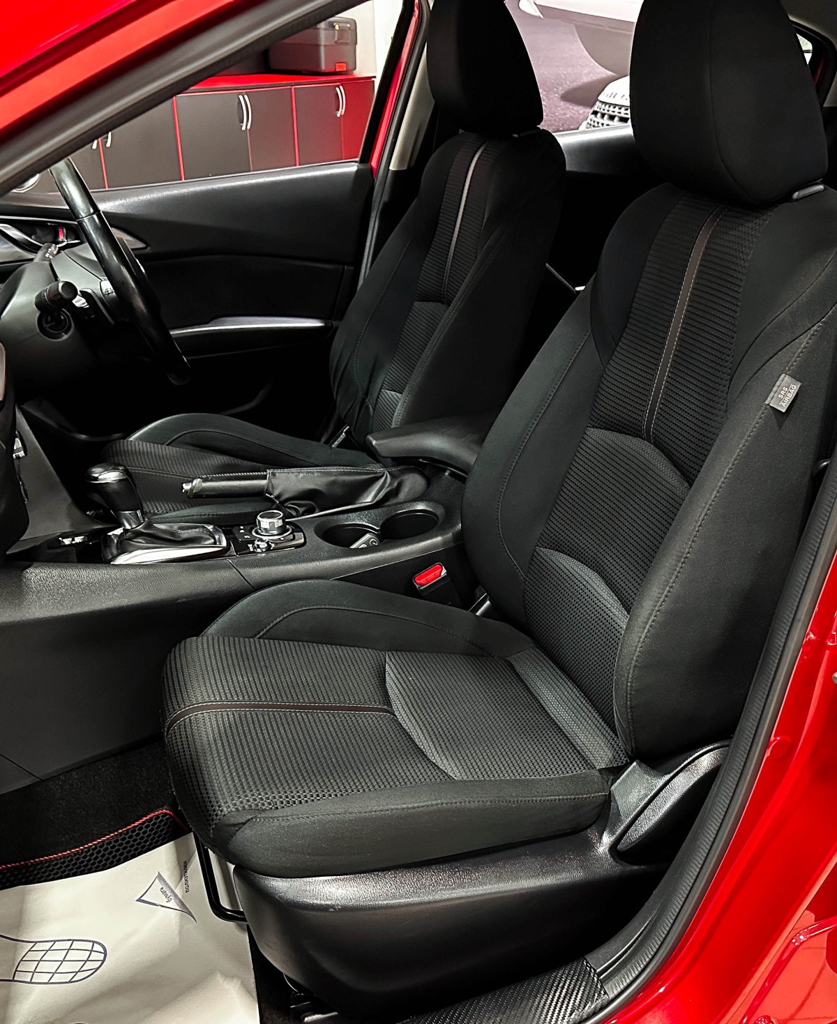 Mazda Axela - фото 15