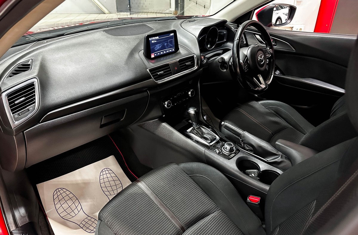 Mazda Axela - фото 16