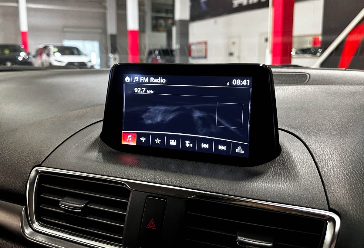 Mazda Axela - фото 23