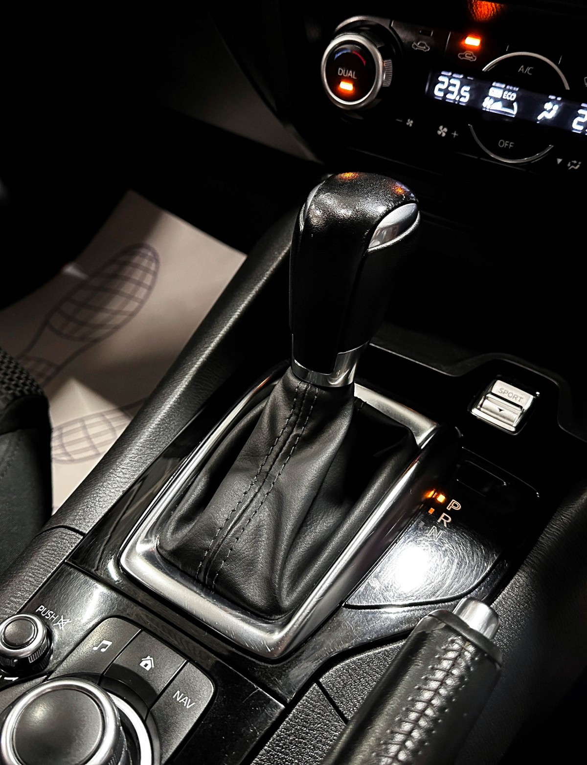 Mazda Axela - фото 26