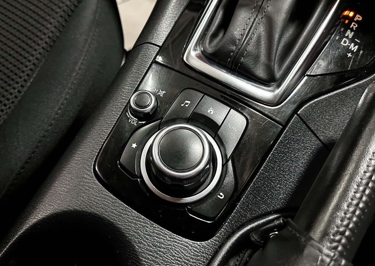 Mazda Axela - фото 27