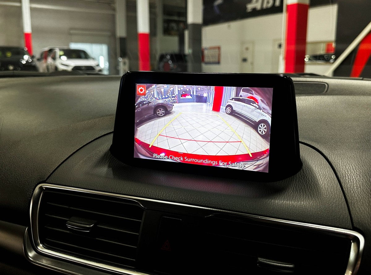 Mazda Axela - фото 24