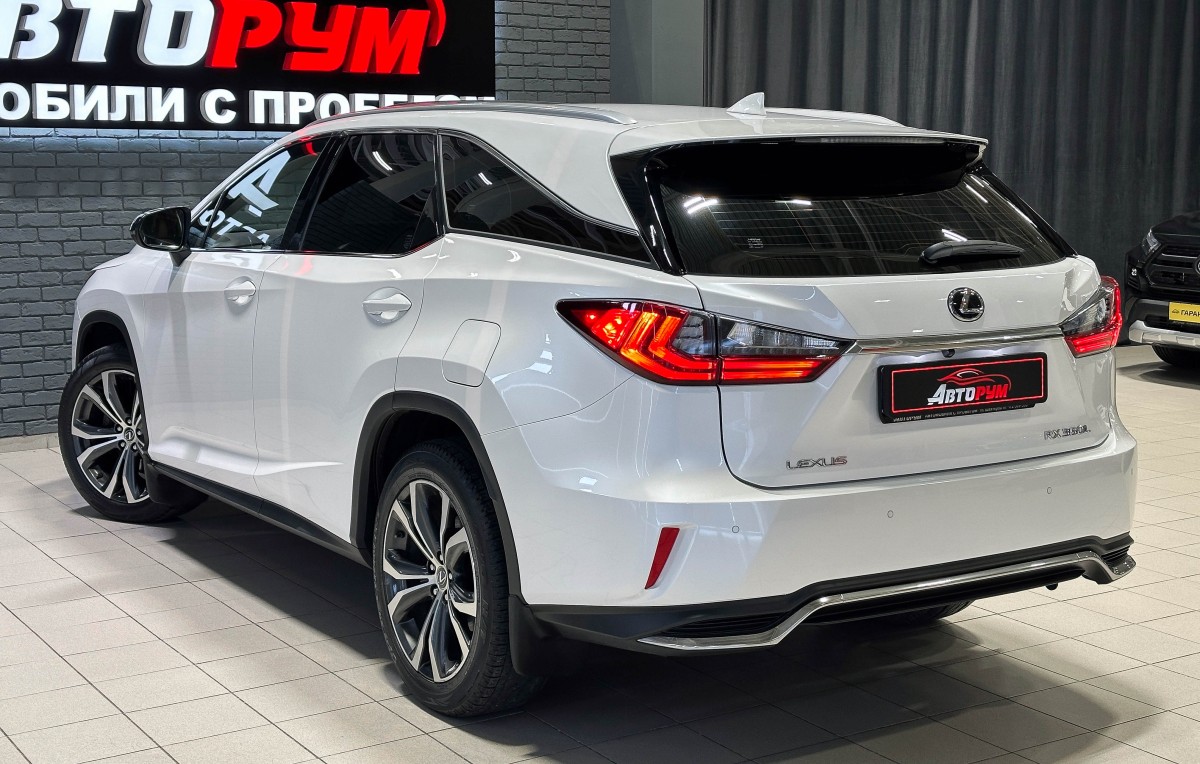 Lexus RX350L - фото 7