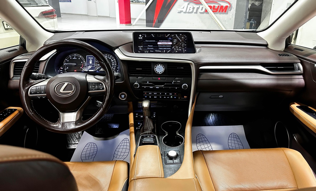 Lexus RX350L - фото 36