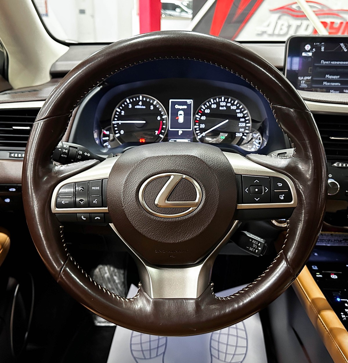 Lexus RX350L - фото 35