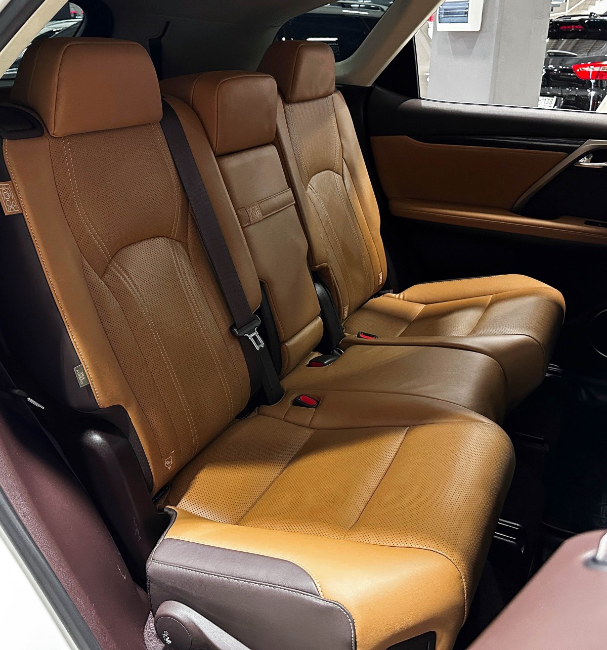 Lexus RX350L - фото 16