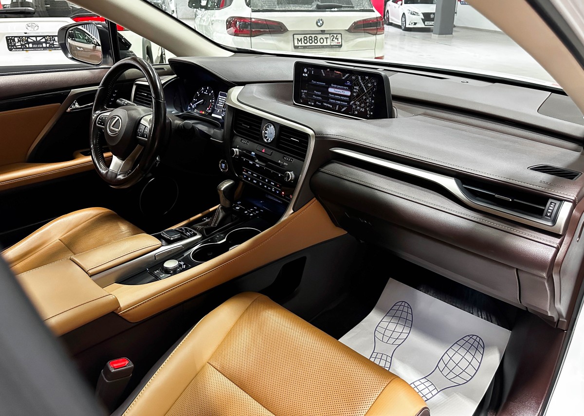 Lexus RX350L - фото 18