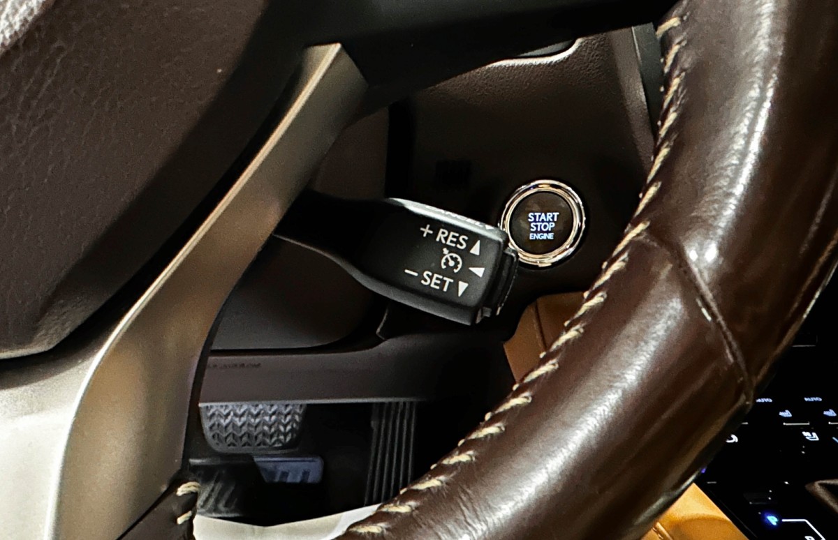 Lexus RX350L - фото 25