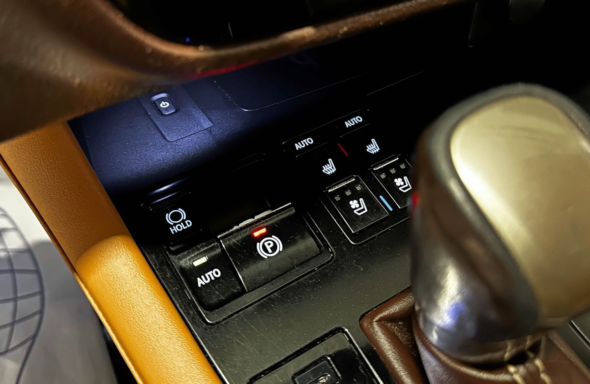 Lexus RX350L - фото 30