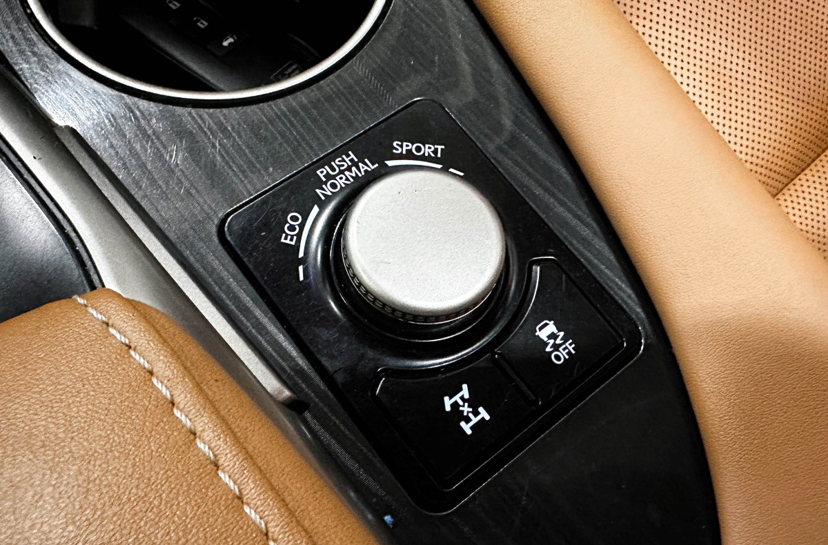 Lexus RX350L - фото 33