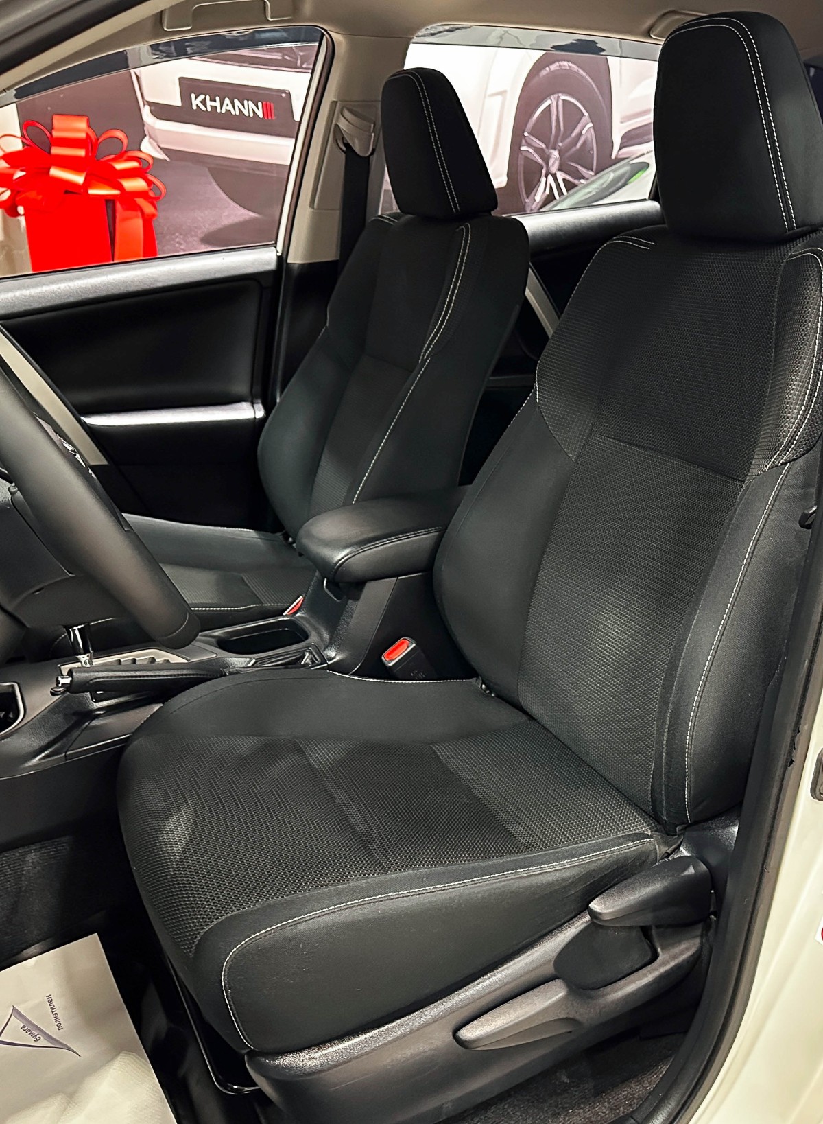 Toyota RAV4 - фото 12