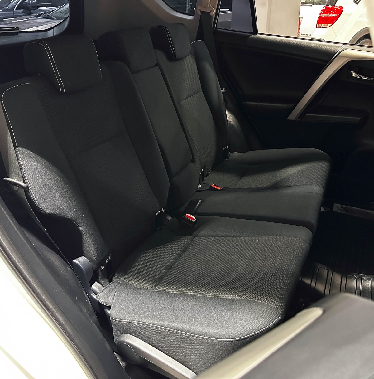 Toyota RAV4 - фото 15