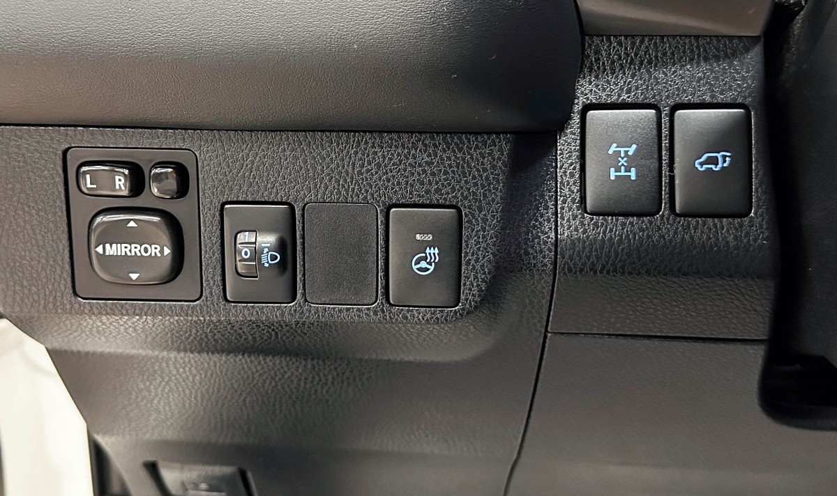 Toyota RAV4 - фото 19