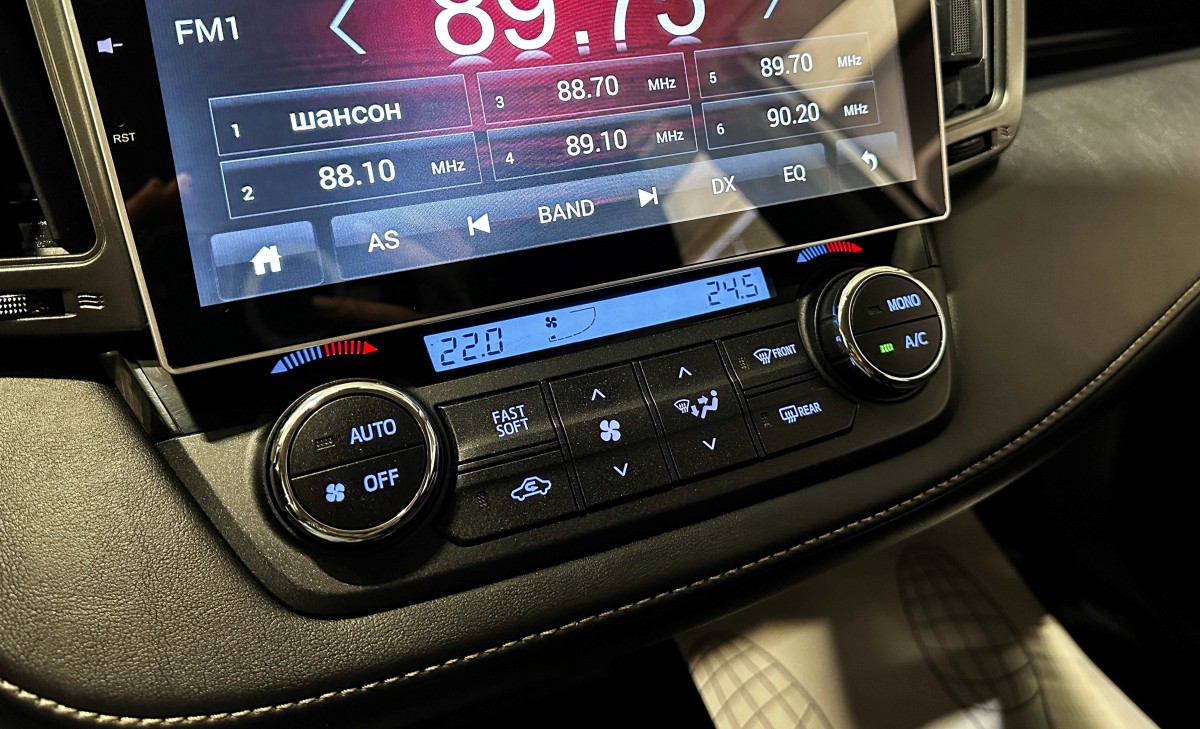 Toyota RAV4 - фото 26