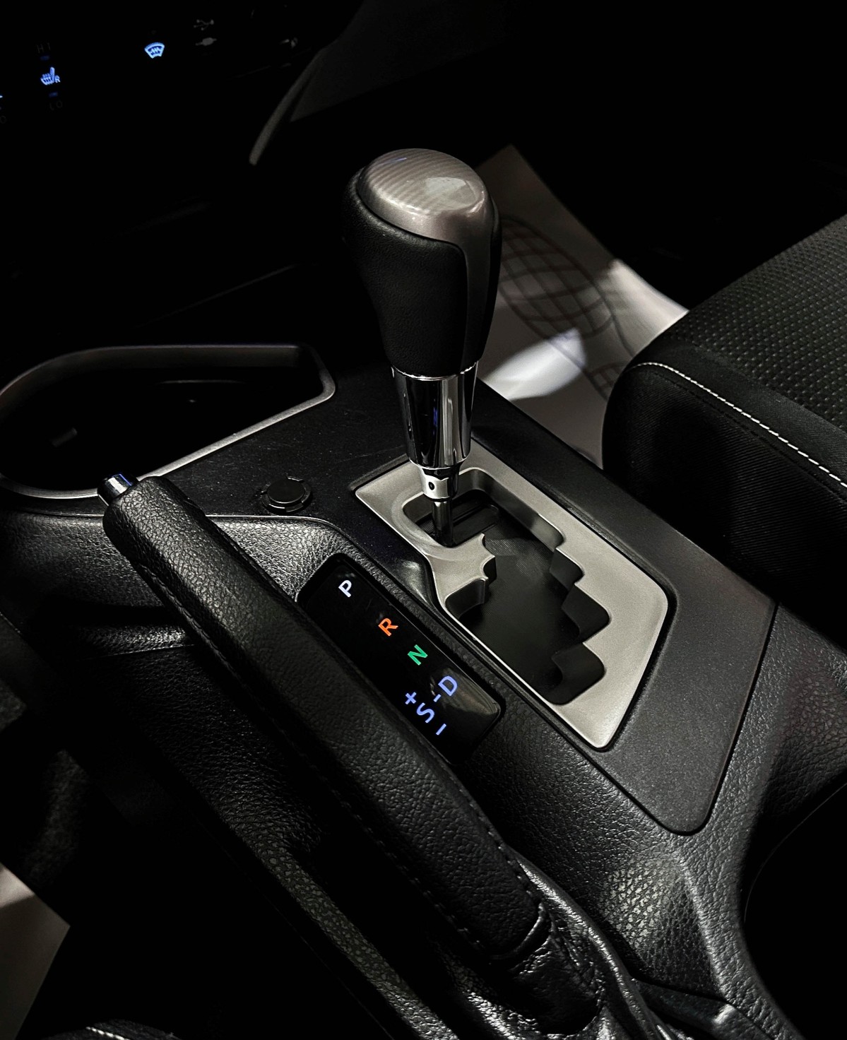 Toyota RAV4 - фото 28